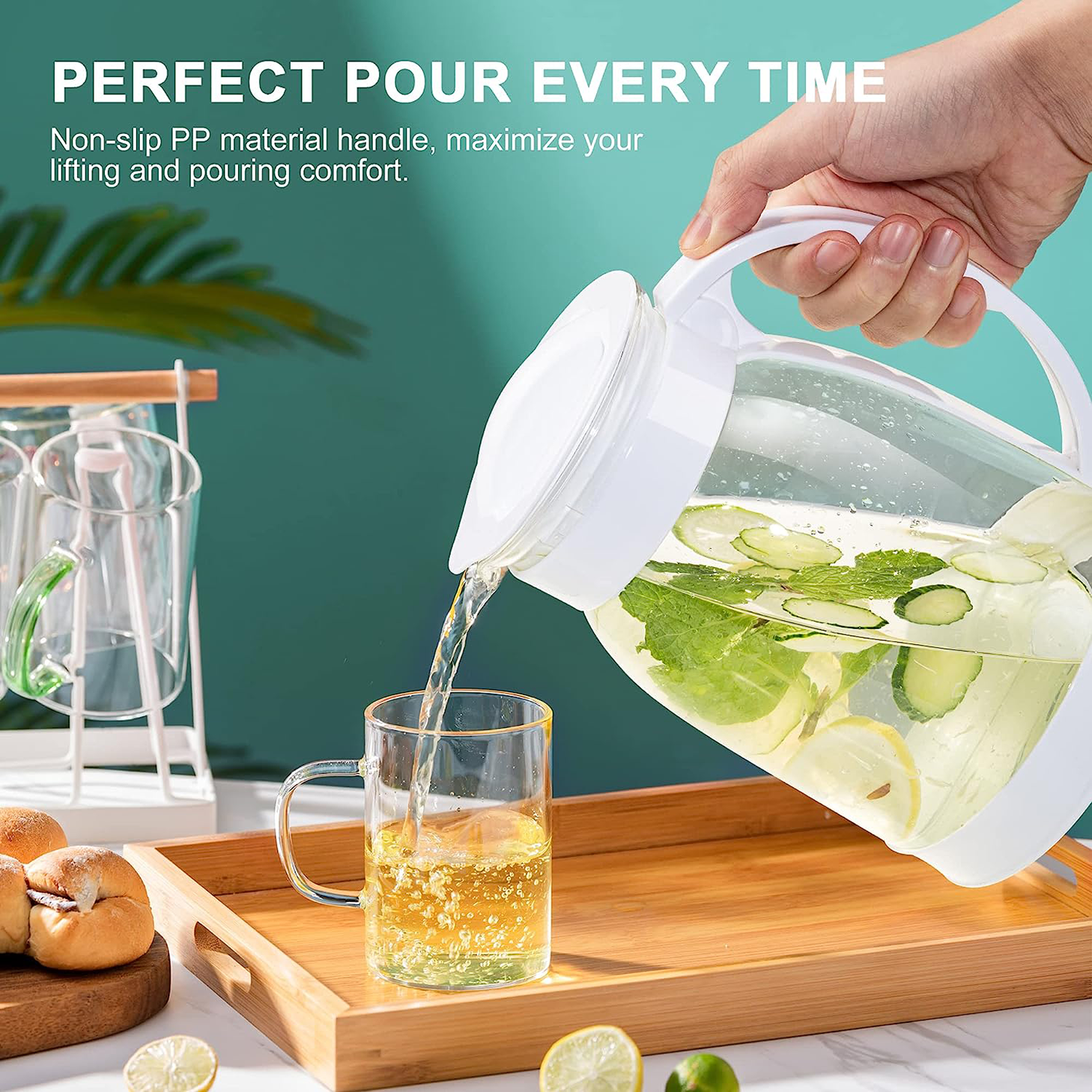 SUMETAS Glass Pitcher: Elegant Design for Beverage Serving